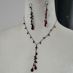 Chic Garnet Red Necklace and Earring Set